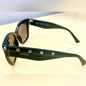 Valentino AUTHENTIC Sunglasses VA4048 50018G
